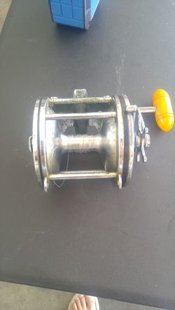 Fishing reels