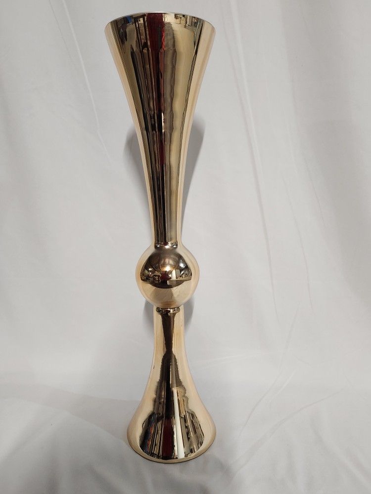 Golden Glass Trumpet Vases / Wedding Decor