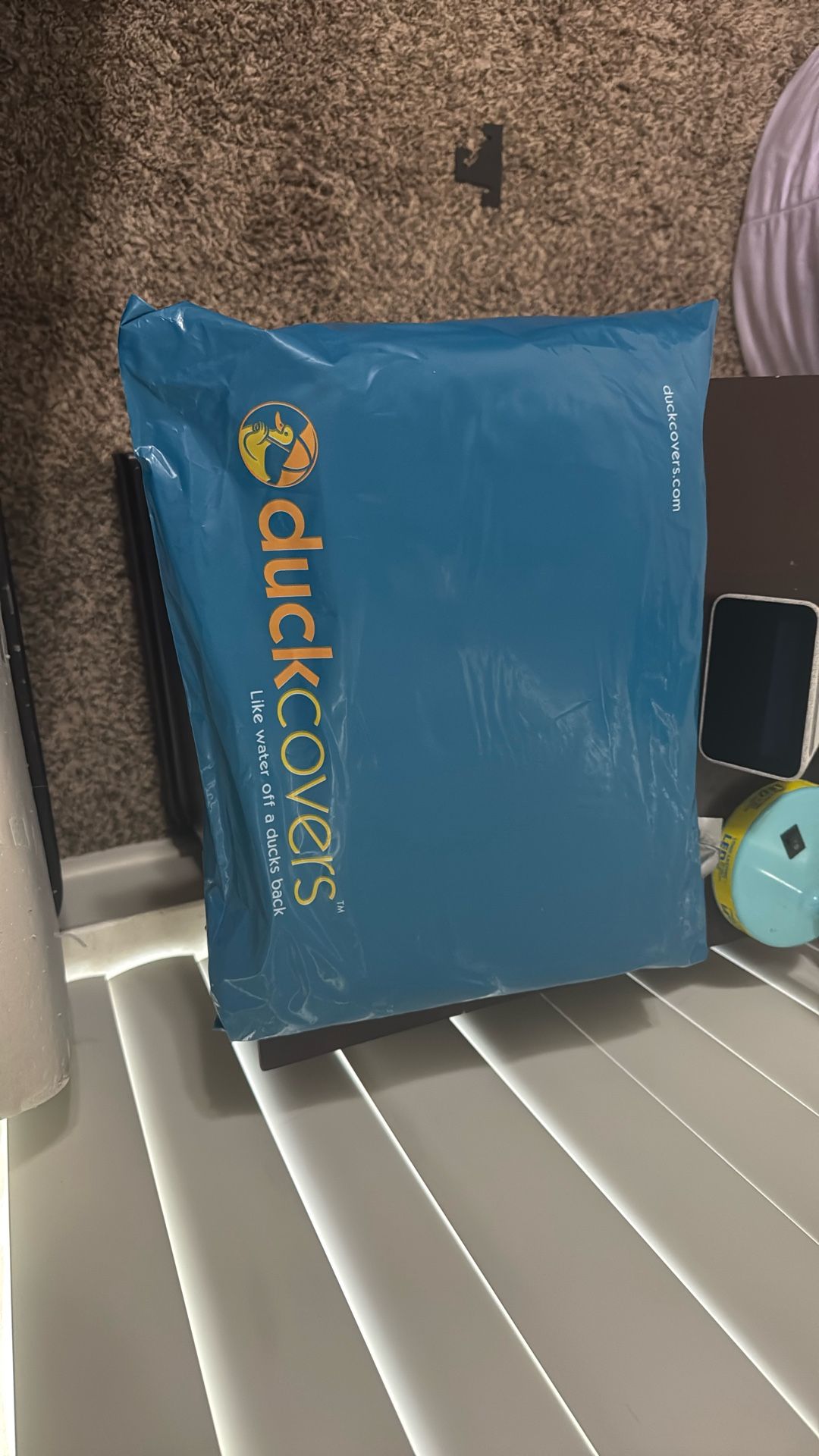 Sealed “Duckcover”