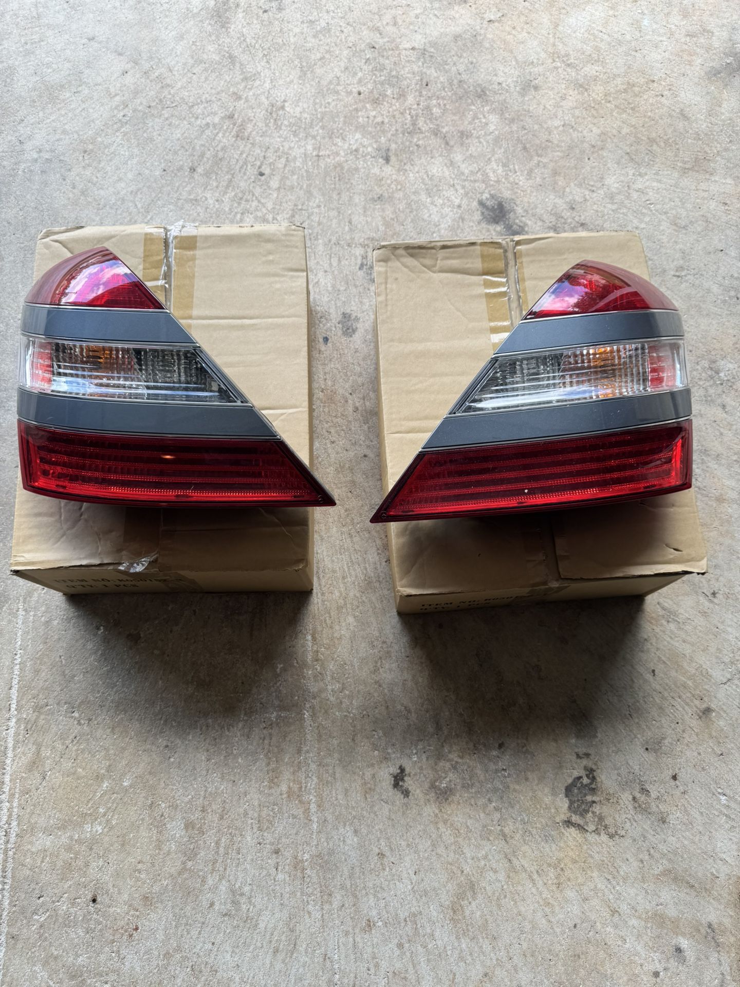 2009 S 550 Mercedes-Benz Rear Taillights