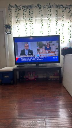 Free LG TV /Table