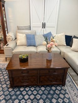 Solid Wood Lift-Top Coffee Table – Refinished
