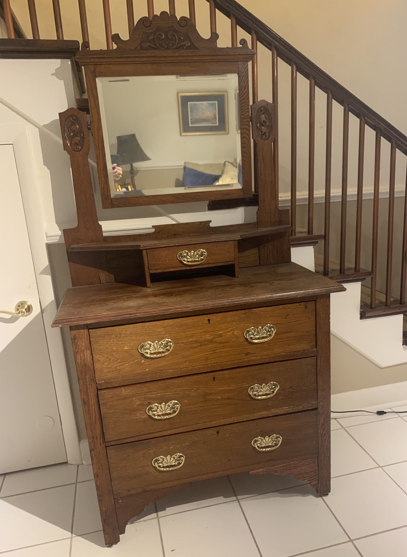 Classic solid oak dresser