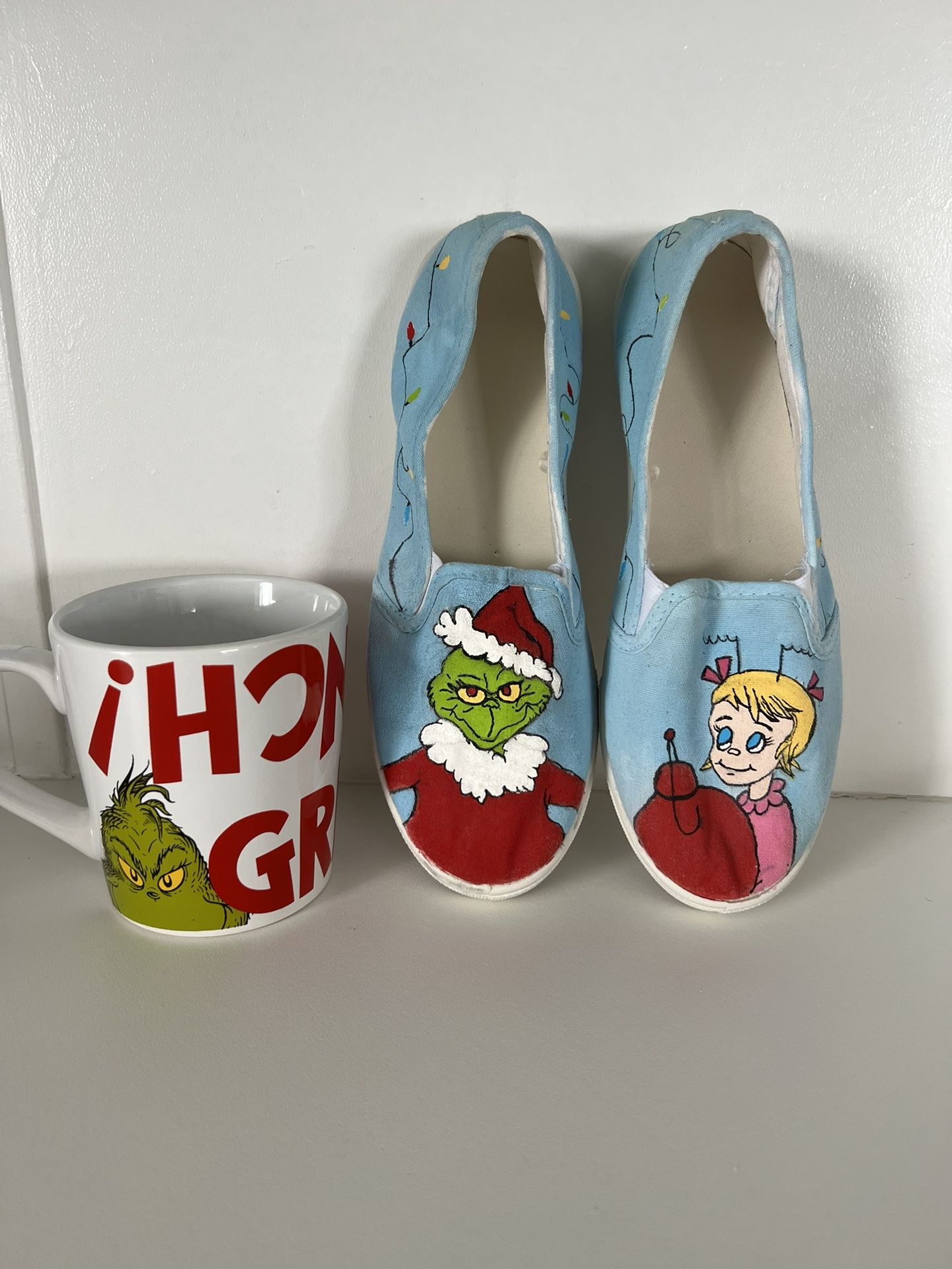 Dr. Seuss The Grinch 18oz Ceramic Mug Cup Shoes size 7