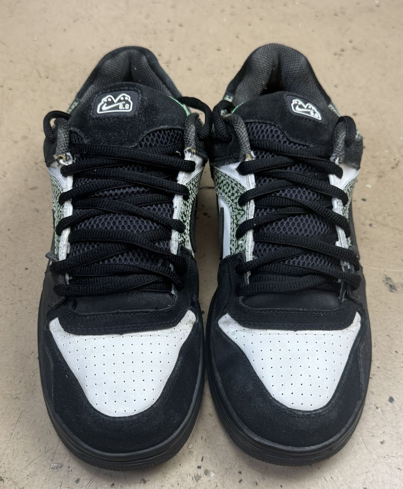 Nike 6.0 Black White Green Sneakers US 10.5