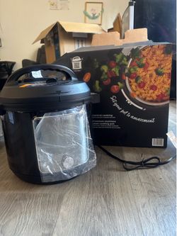 Instant Pot Pro Plus 10-in-1 Multi-Cooker Pressure Cooker - Like New