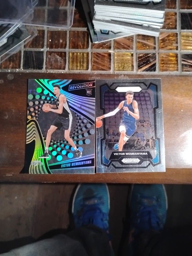 2 Victor Wembanyama Cards