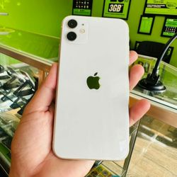 APPLE IPHONE 11 64GB UNLOCKED.  NO CREDIT CHECK $1 DOWN PAYMENT OPTION.  3 MONTHS WARRANTY * 30 DAYS RETURN * 