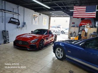 Body Shop . painting and collision