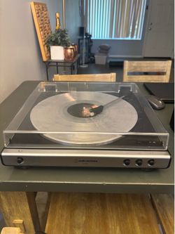 Audio-technica AT-LP60X + Speakers