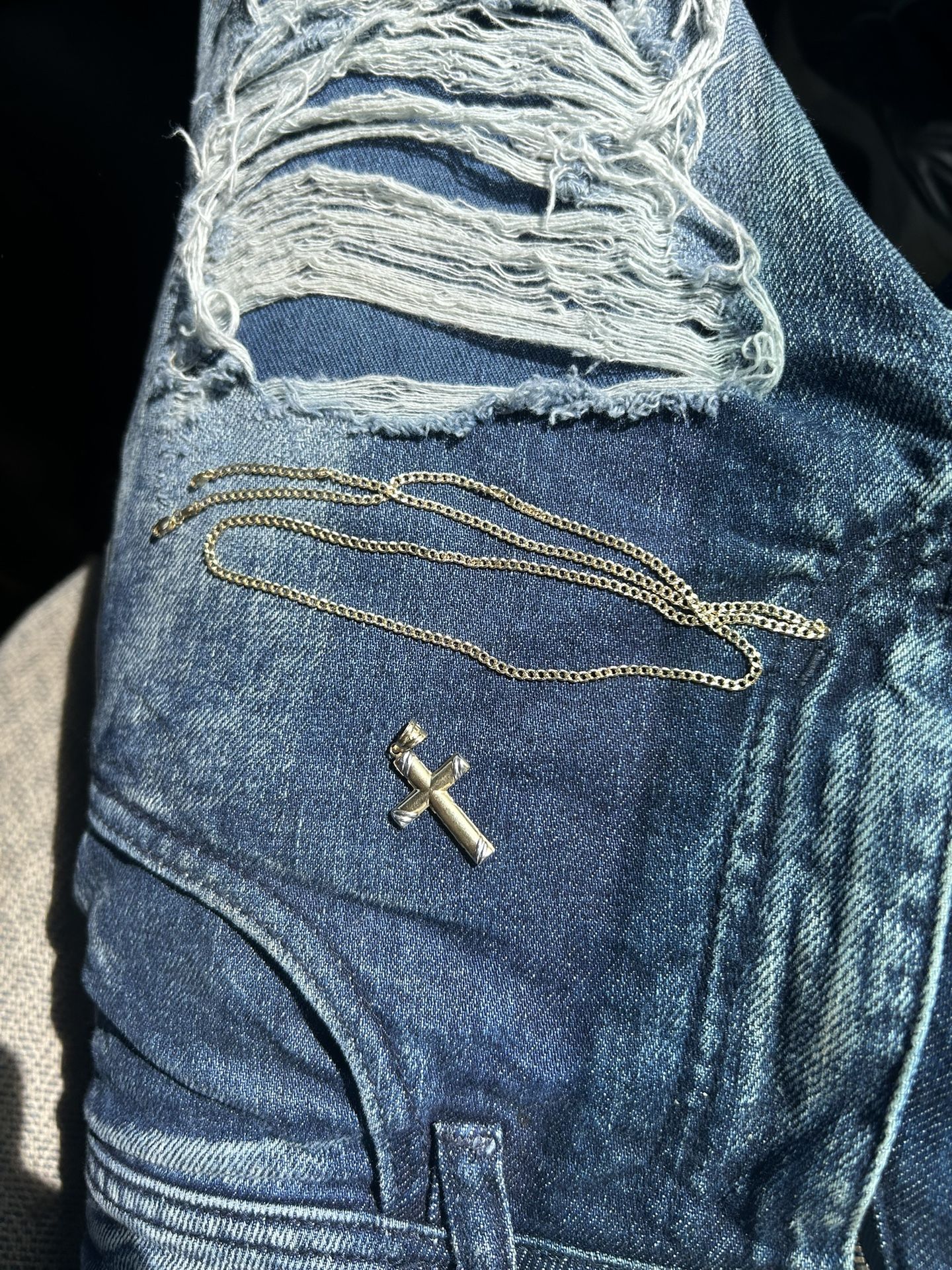20 Inch Gold Chain With Pendent