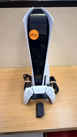 PLAYSTATION 5 DISC VERSION W/ CONTROLLER, HDMI & POWER CABLE