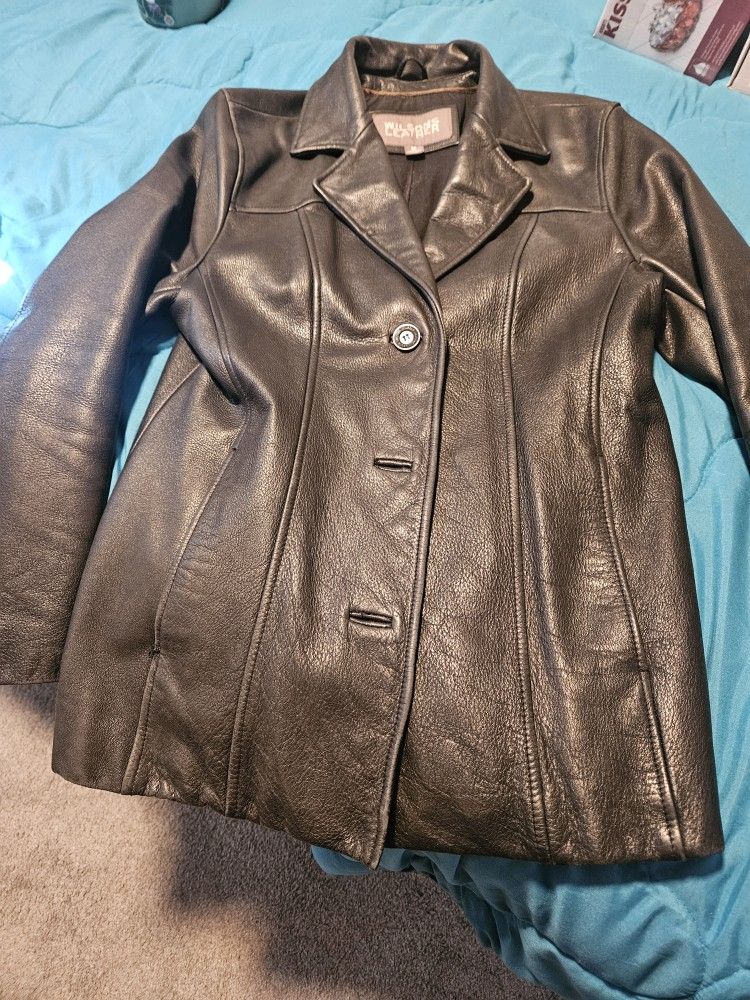 Wilson Leather woman's Jacket Size Medium