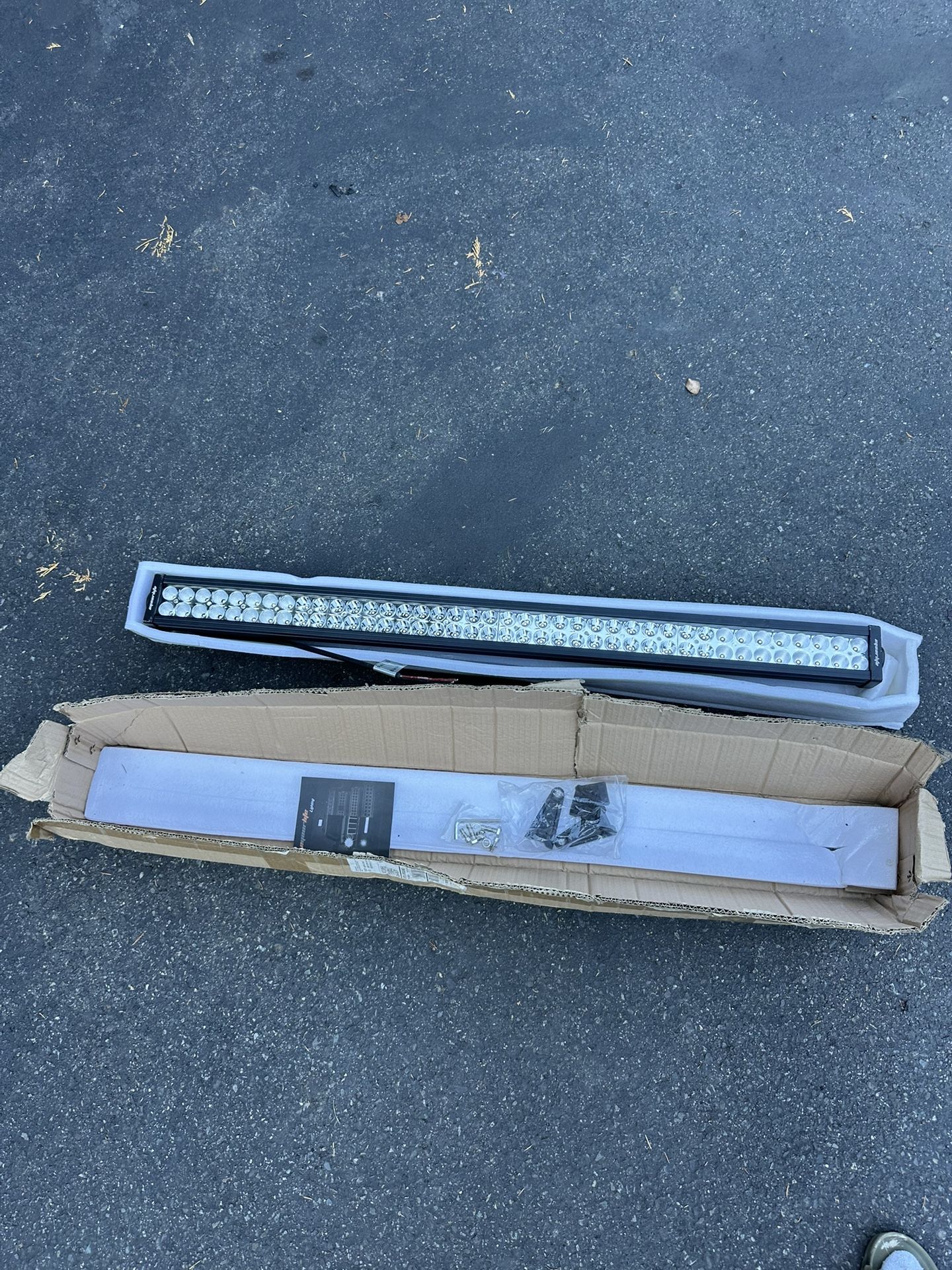 40 Inch Light Bar - With Brackets