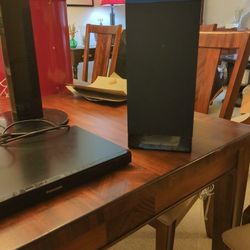 Home Theater Panasonic 2 Speaker Towers,Subwoofer Base, Blue Ray Player