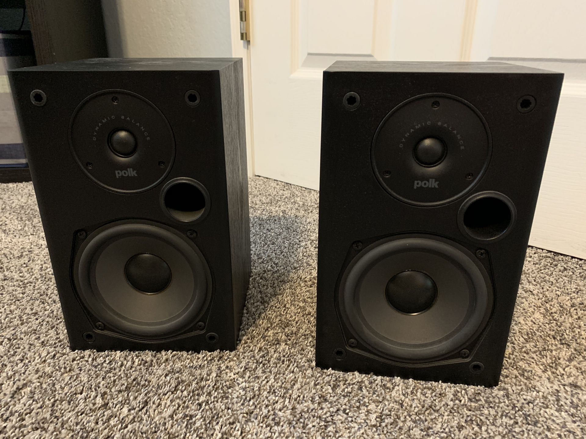 Polk Audio T15 speakers