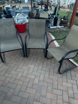 3sillas de patio