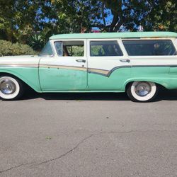 1957 Ford Wagon