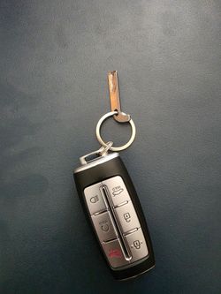2022 Genesis G70 Prestige AWD OEM Smart Key Fobs & two Lockbox Key