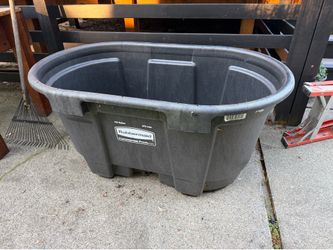 Perfect cold plunge Rubbermaid