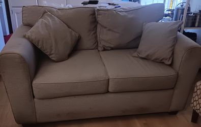 Love seat