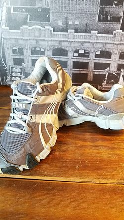 Puma sneakers size 6.5 women