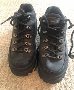 Shoes - 2 pairs size 5 