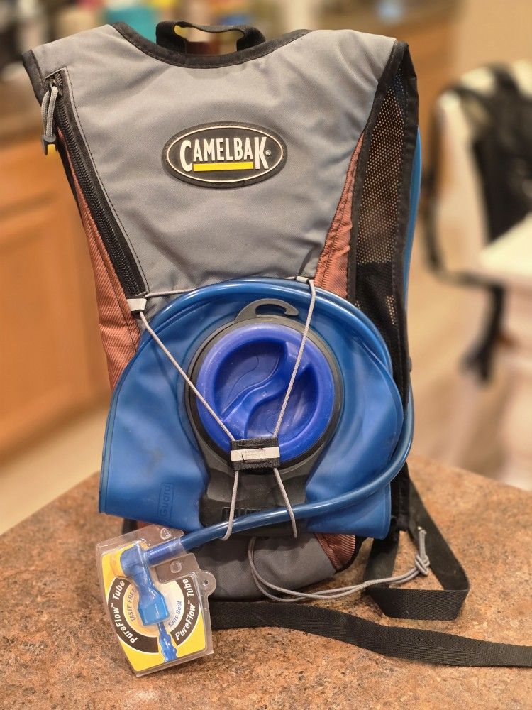 Camelbak•HydroBak NEW (ish)
