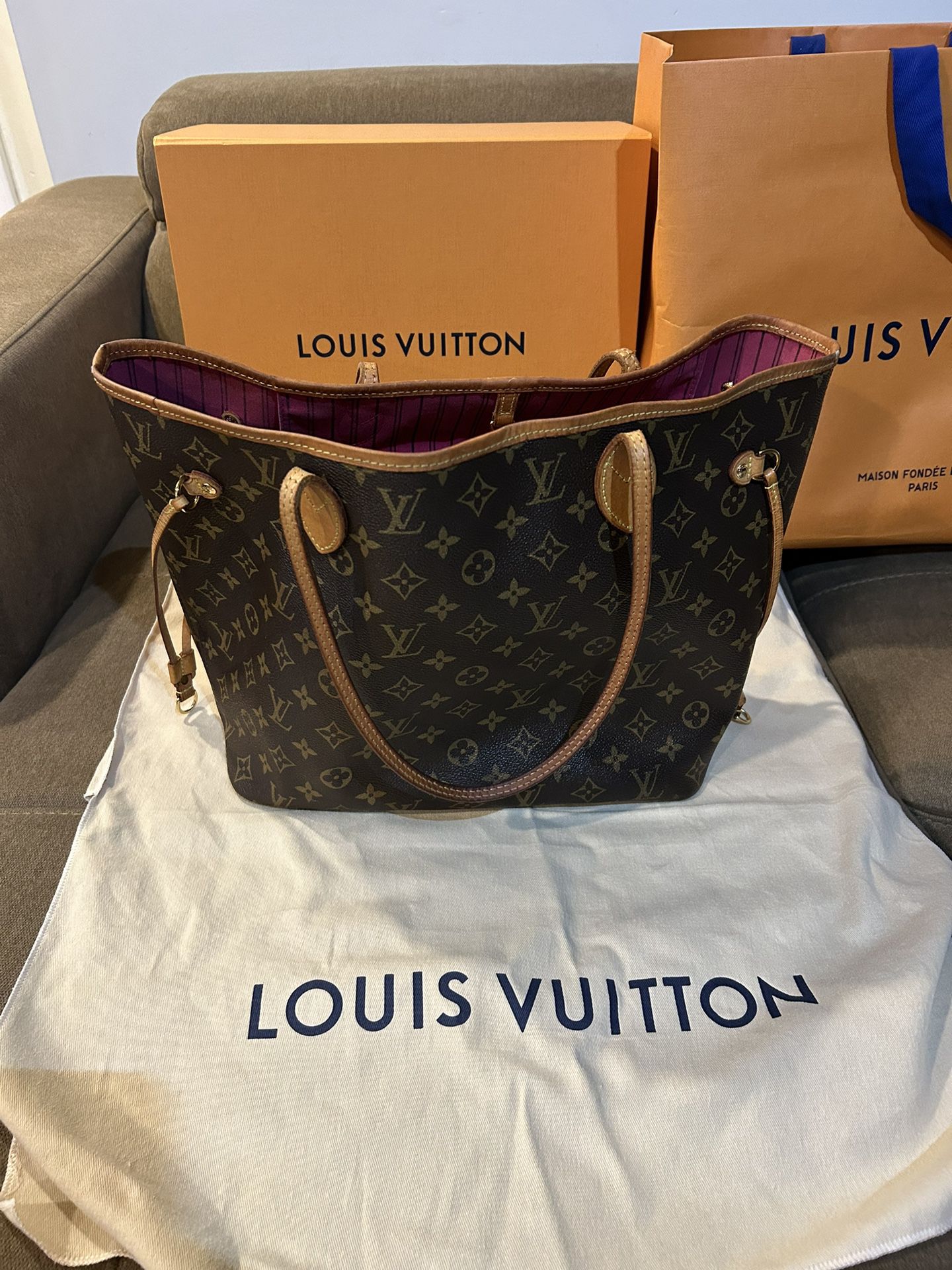 Louis Vuitton Neverfull Monogram MM shoulder Bag 
