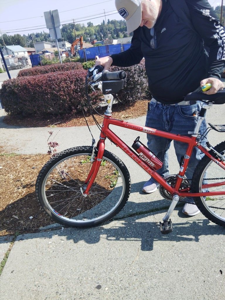 Trek Navigator 300