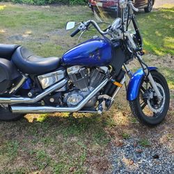 2004 Honda V1100