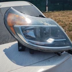 LUZ DELANTERA DERECHA DODGE RAM 2014 AL 2021