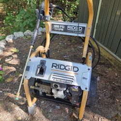 RIDGID 300 PSI POWER WASHER 