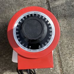110 Volt automatic Contact Voltage Regulator 