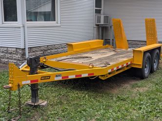Equipment trailer