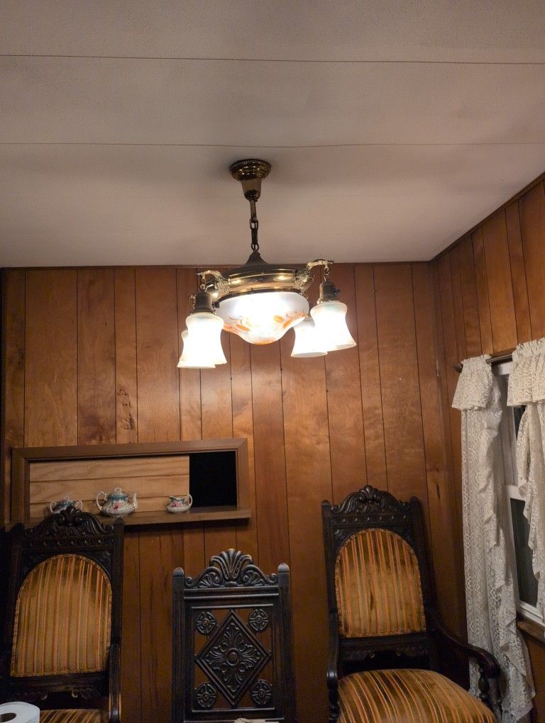 Antique Like Cracking And Loop