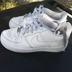 !! Youth Shoes Nike Air Force 1 Size 4.5