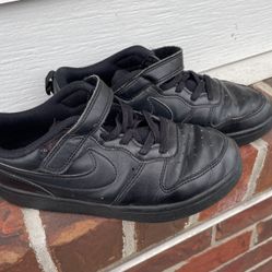 Tennis Shoes