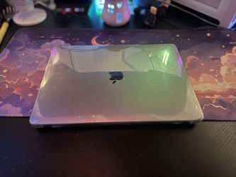 Macbook Pro 2020 - 13 inch display; 1 tb (1000 gb) storage; touch bar