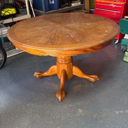 Round Dining Table 
