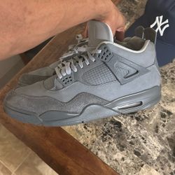 GREY RETRO JORDANS SIZE 14