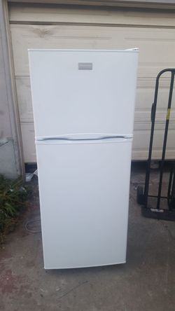 Refrigerador MARCA frigidaire dos puertas 3 meses de Garantía delivery