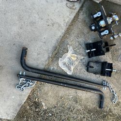 Trailer Hitch Sway Bars All Set Included. I Have No Use For Them Great Condition.