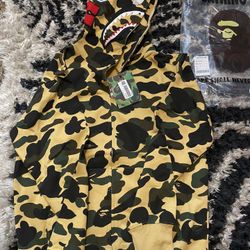 Bape Hoodie (New) Size M