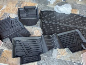 2024 Ford RAV Floor Mats