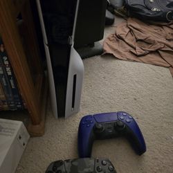 Playstation 5 PS5 Slim Disc Edition With 2 Controllers 