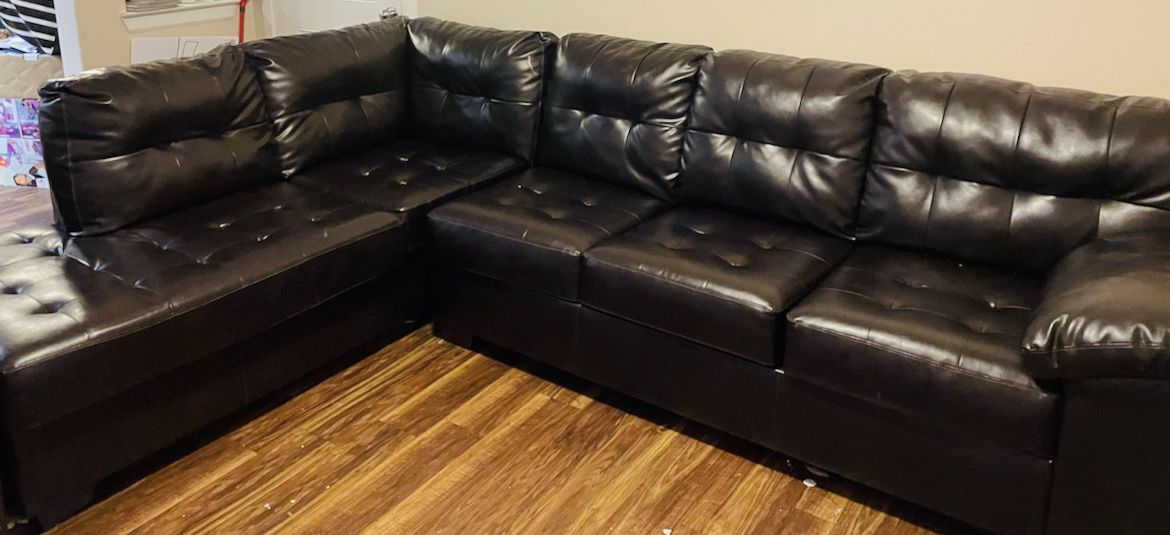 Dark Brown Leather Sectional Great Condition 