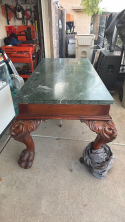 Table antique marble