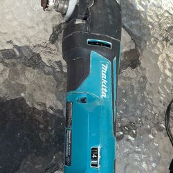 MAKITA xmt03 18v cordless oscillating TOOL ONLY