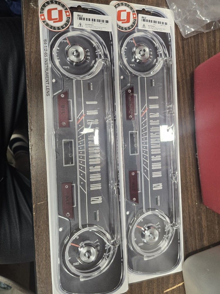 Mustang Instrument Lens